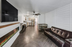Beautiful Ski-in Ski-out Condo Located On The Eagle Point Resort! condo